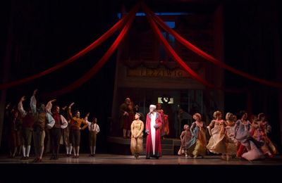 Graeme Malcolm & Cast Photo