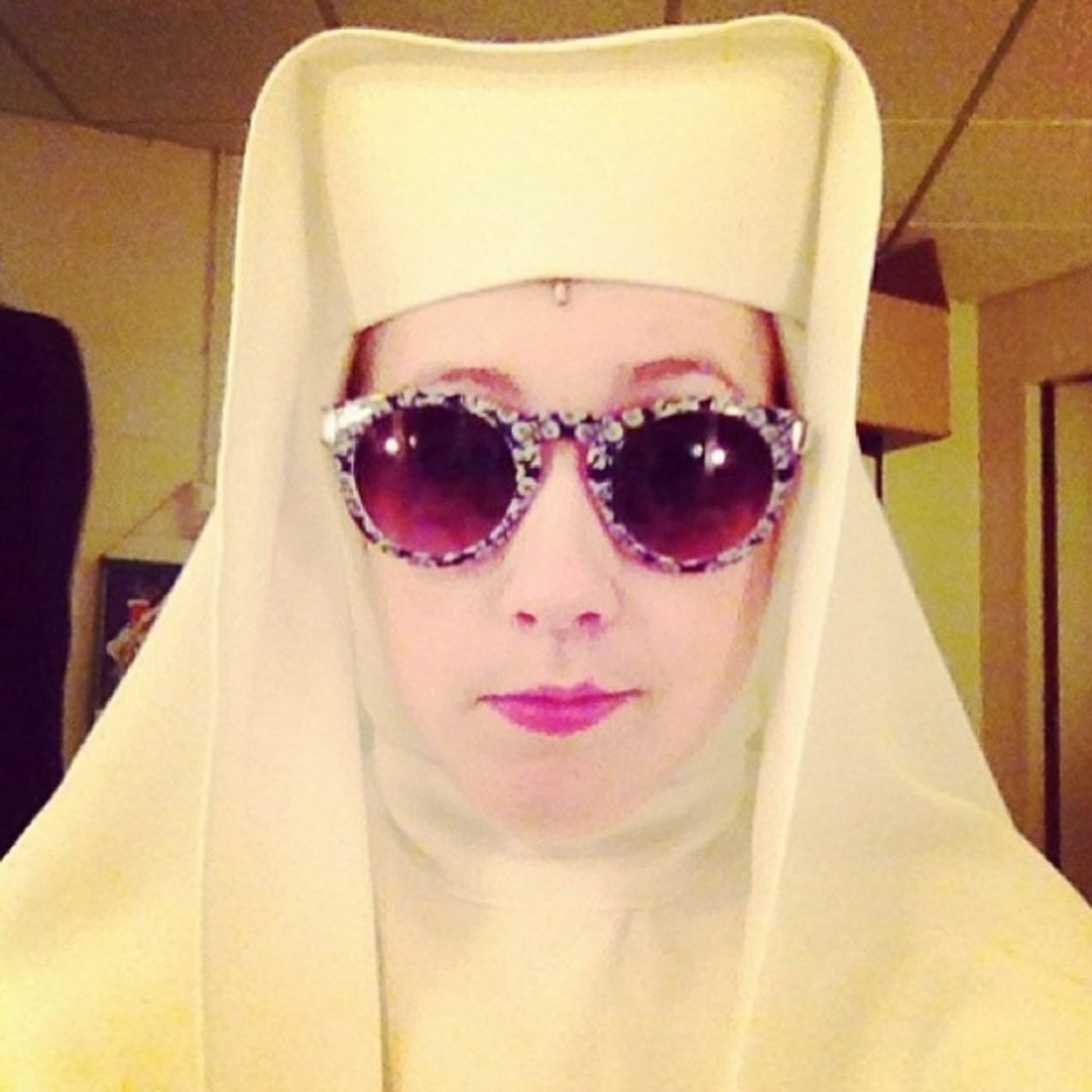 Photo Flash: Saturday Intermission Pics, Dec 14 - Men Alive Makes 'A Dwarf-us Line', BOOK OF MORMON's 'A Wreath of Franklin' and More!  Image