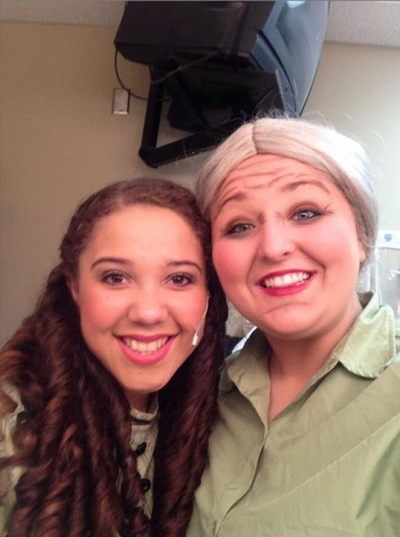 Photo Flash: Saturday Intermission Pics, Dec 14 - Men Alive Makes 'A Dwarf-us Line', BOOK OF MORMON's 'A Wreath of Franklin' and More!  Image