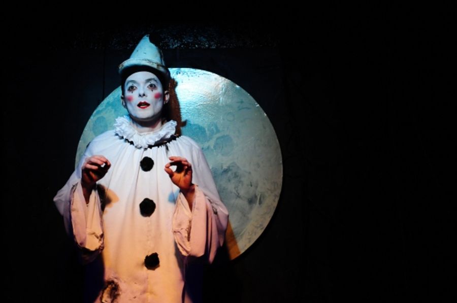 Photo Flash: First Look at The Ruffians' BURNING BLUEBEARD, Now Playing Through 1/5 at Theater Wit Image