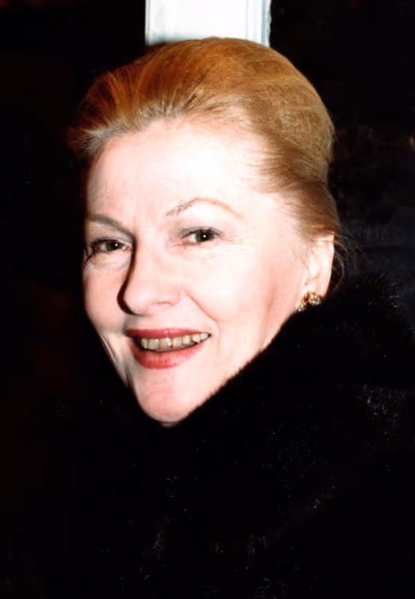 Joan Fontaine in New York City. November 1979  Photo