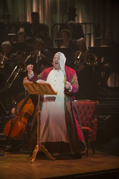 Michael Lindner as Scrooge - ''I''m Alive'' Photo