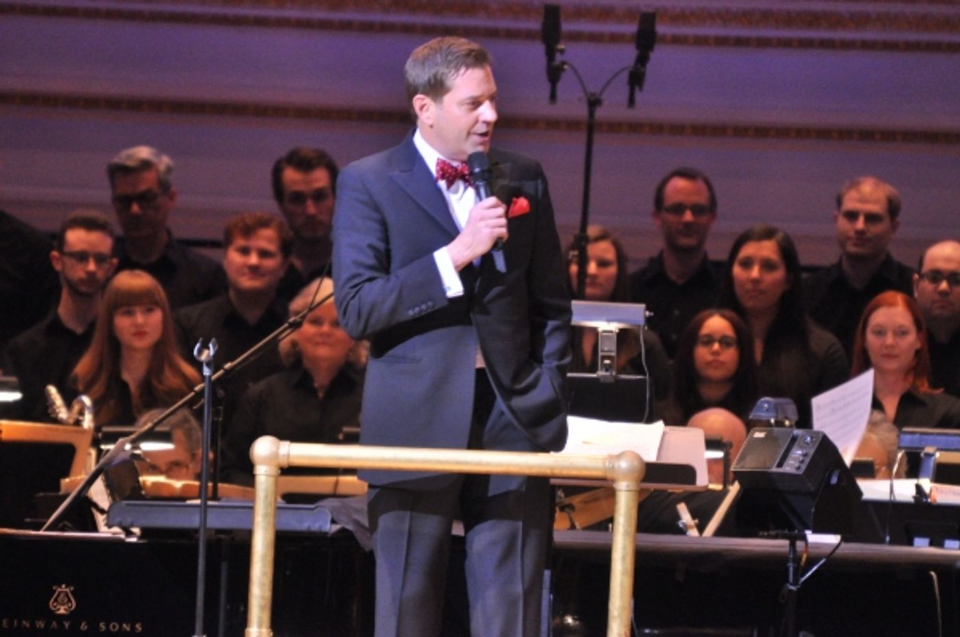 Photo Coverage: Go UNDER THE MISTLETOE with Ashley Brown & the NY Pops  Image