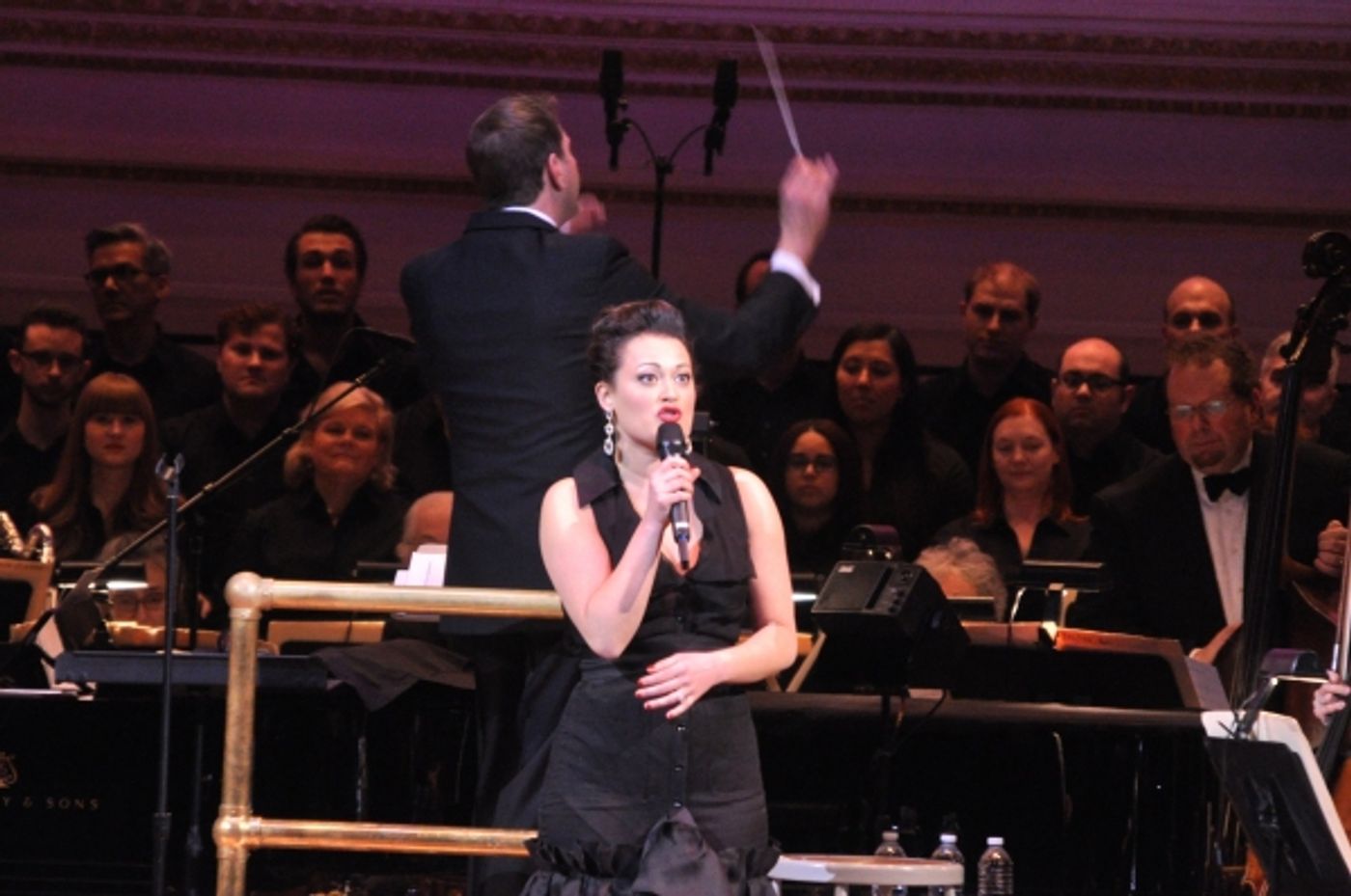Photo Coverage: Go UNDER THE MISTLETOE with Ashley Brown & the NY Pops  Image