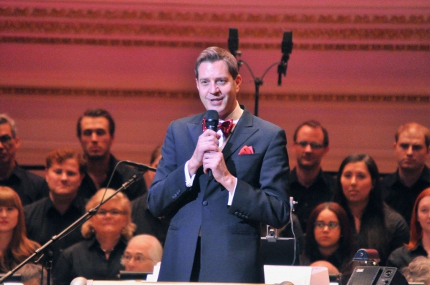 Photo Coverage: Go UNDER THE MISTLETOE with Ashley Brown & the NY Pops  Image