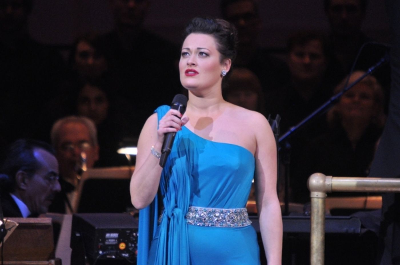 Photo Coverage: Go UNDER THE MISTLETOE with Ashley Brown & the NY Pops  Image