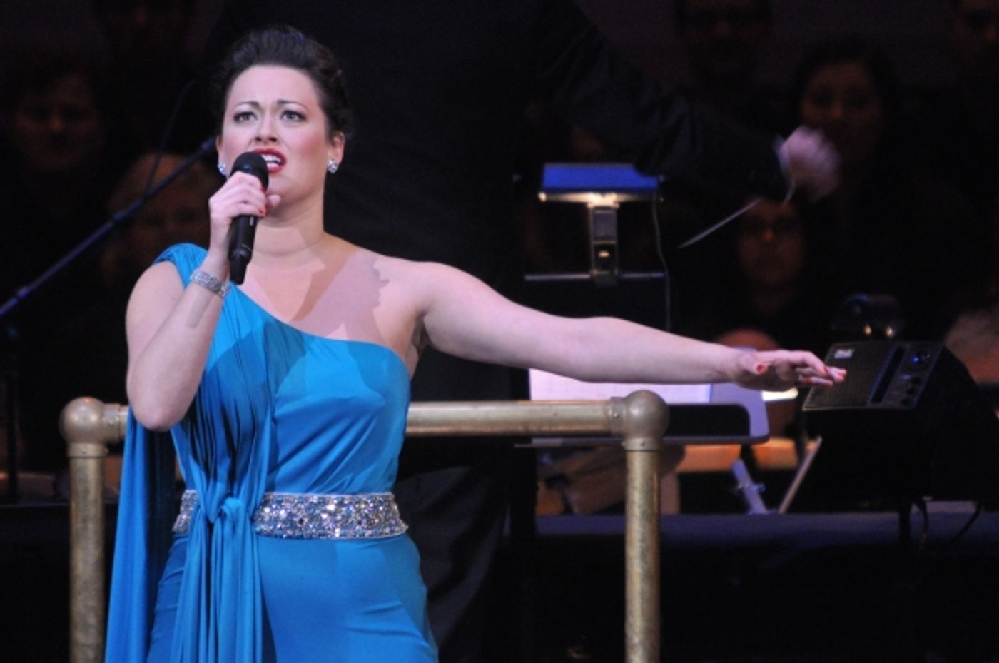 Photo Coverage: Go UNDER THE MISTLETOE with Ashley Brown & the NY Pops  Image