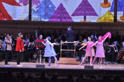 John Tartaglia, Steven Reineke and members of New York Theatre Ballet Photo