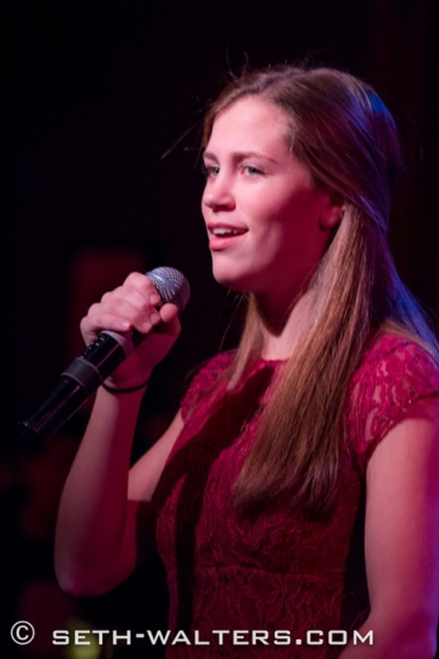 Photo Flash: Michael Feinstein Brings the Holidays to Birdland Image