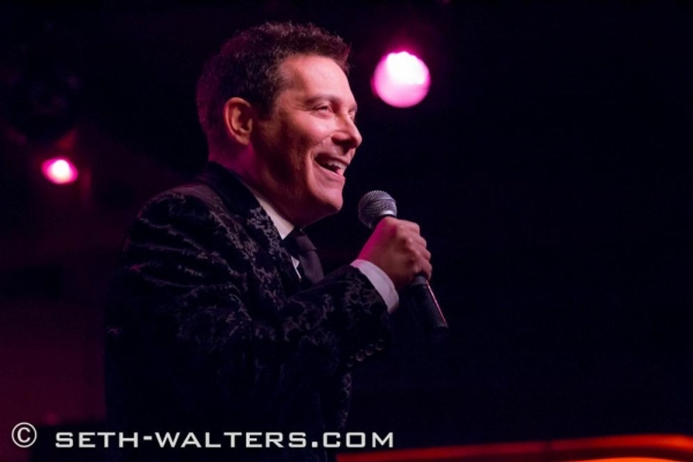 Photo Flash: Michael Feinstein Brings the Holidays to Birdland  Image