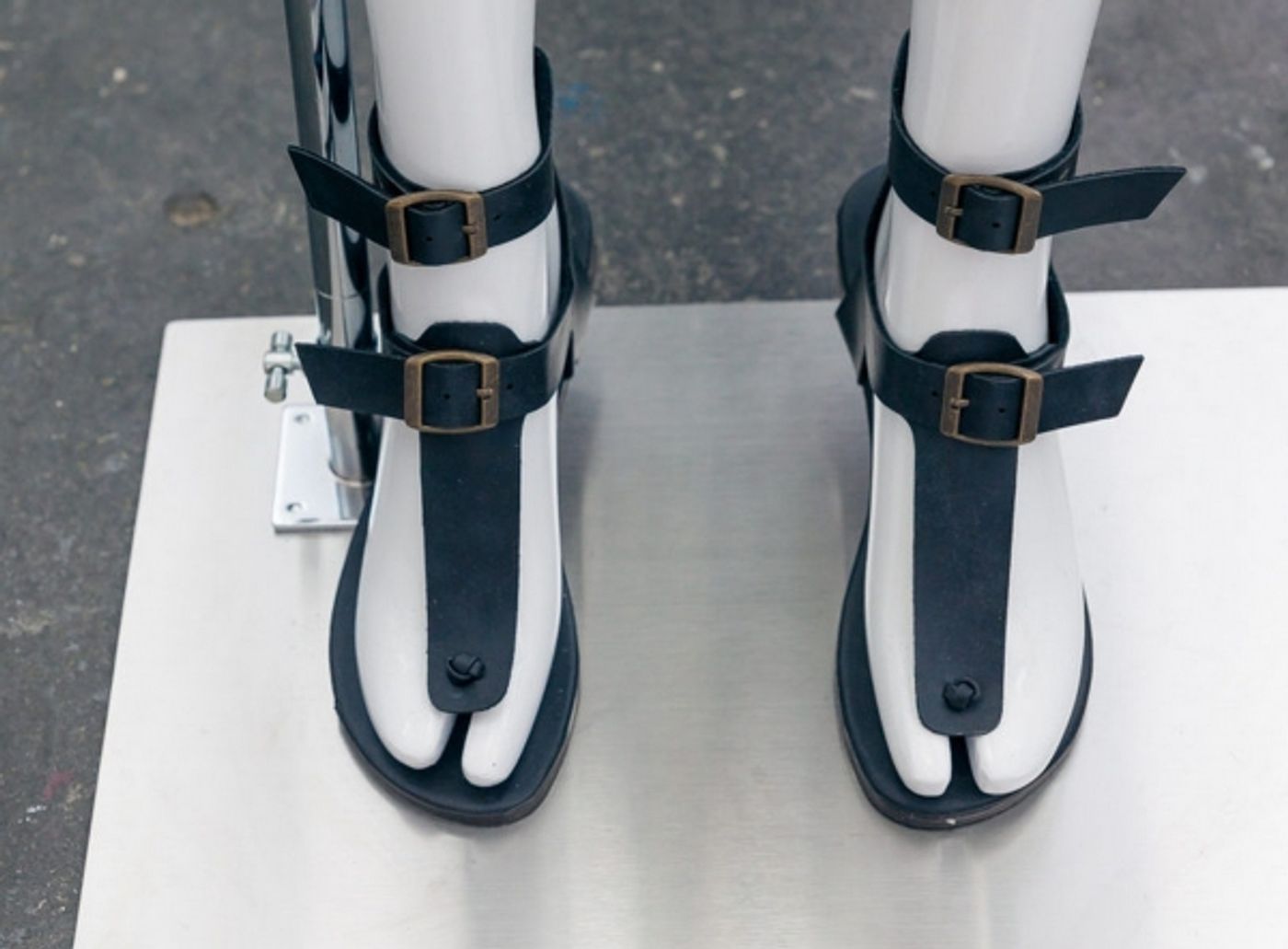 Photo Coverage: Unqilo Is All About Color for Spring  Image