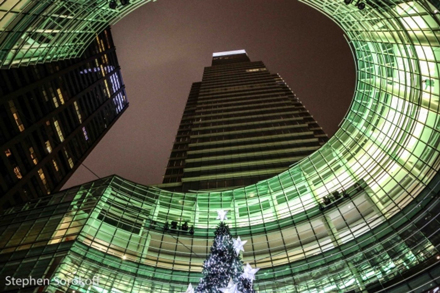 Photo Coverage: Cole Rumbough Performs at Le Cirque's Musical Mondays  Image