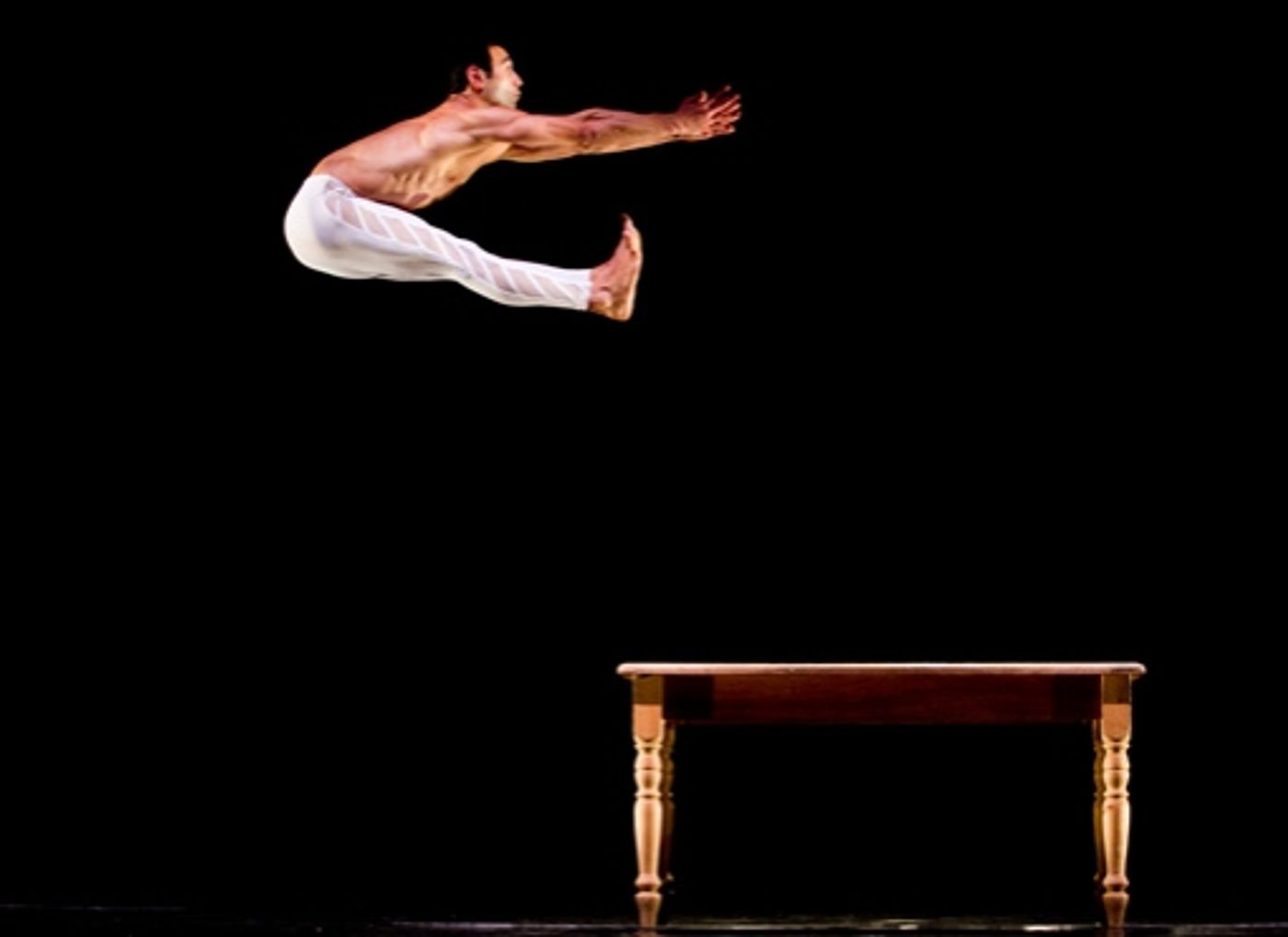 Photo Flash: Sneak Peek at MOMIX at The Joyce  Image