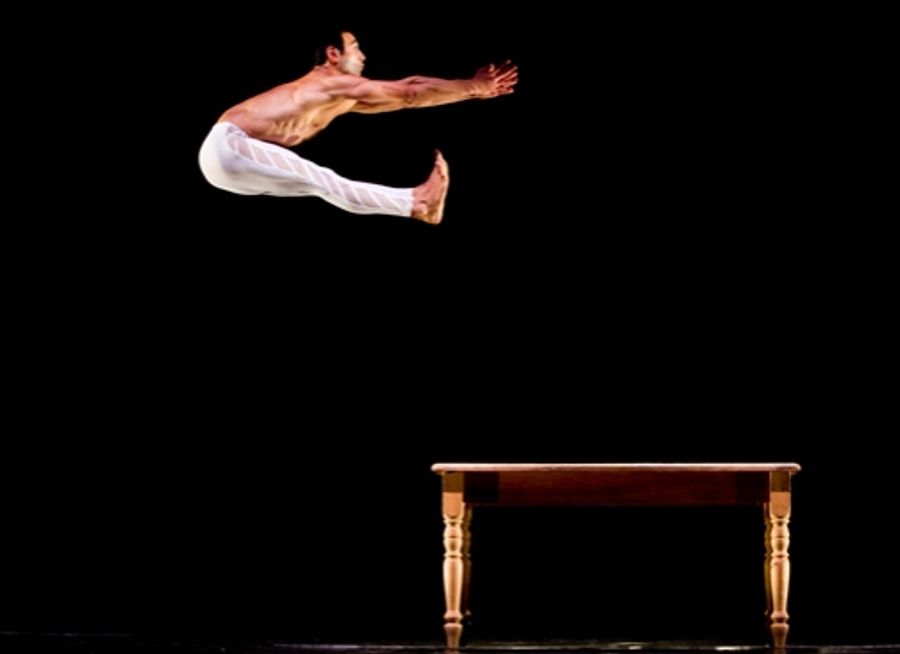 Photo Flash: Sneak Peek at MOMIX at The Joyce Image