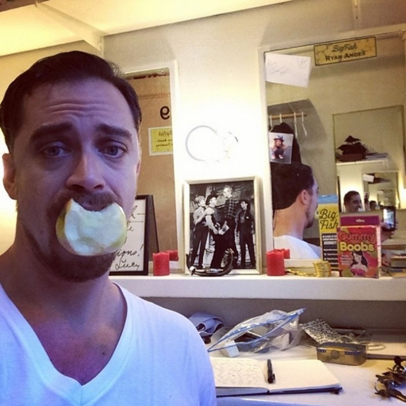 Photo Flash: Saturday Intermission Pics, Dec 28 - BIG FISH Rounds Out 2013 with Last SIP and More!  Image