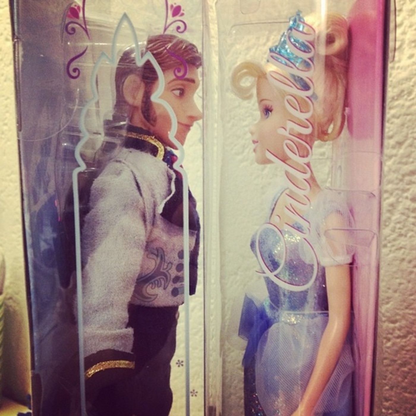 Photo Flash: Saturday Intermission Pics - Dec. 28 - Part 2 - CINDERELLA's Laura Osnes Brings FROZEN to Broadway; Plus WHITE CHRISTMAS & 'PHANTOM' Tours!  Image