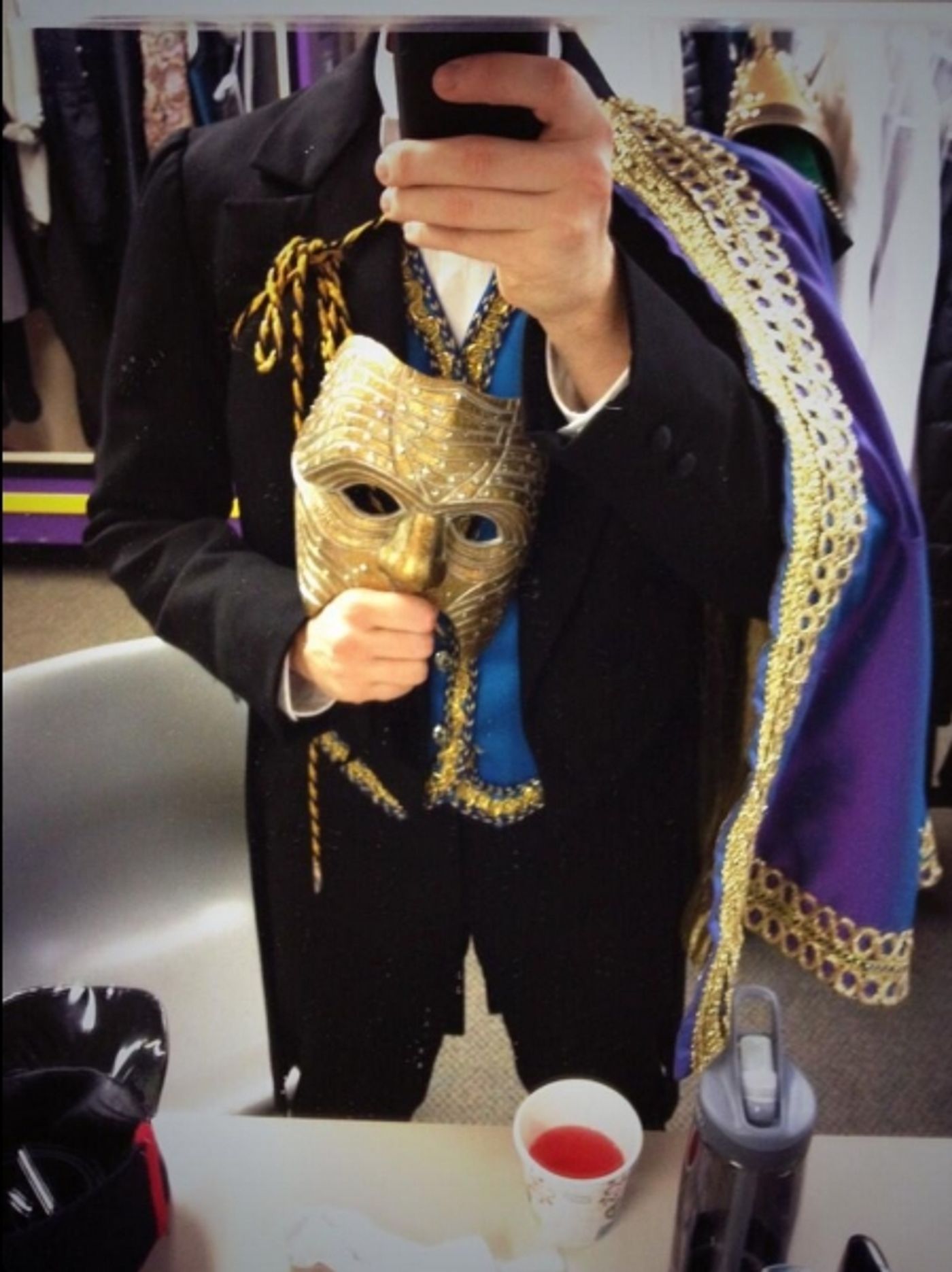 Photo Flash: Saturday Intermission Pics - Dec. 28 - Part 2 - CINDERELLA's Laura Osnes Brings FROZEN to Broadway; Plus WHITE CHRISTMAS & 'PHANTOM' Tours!  Image