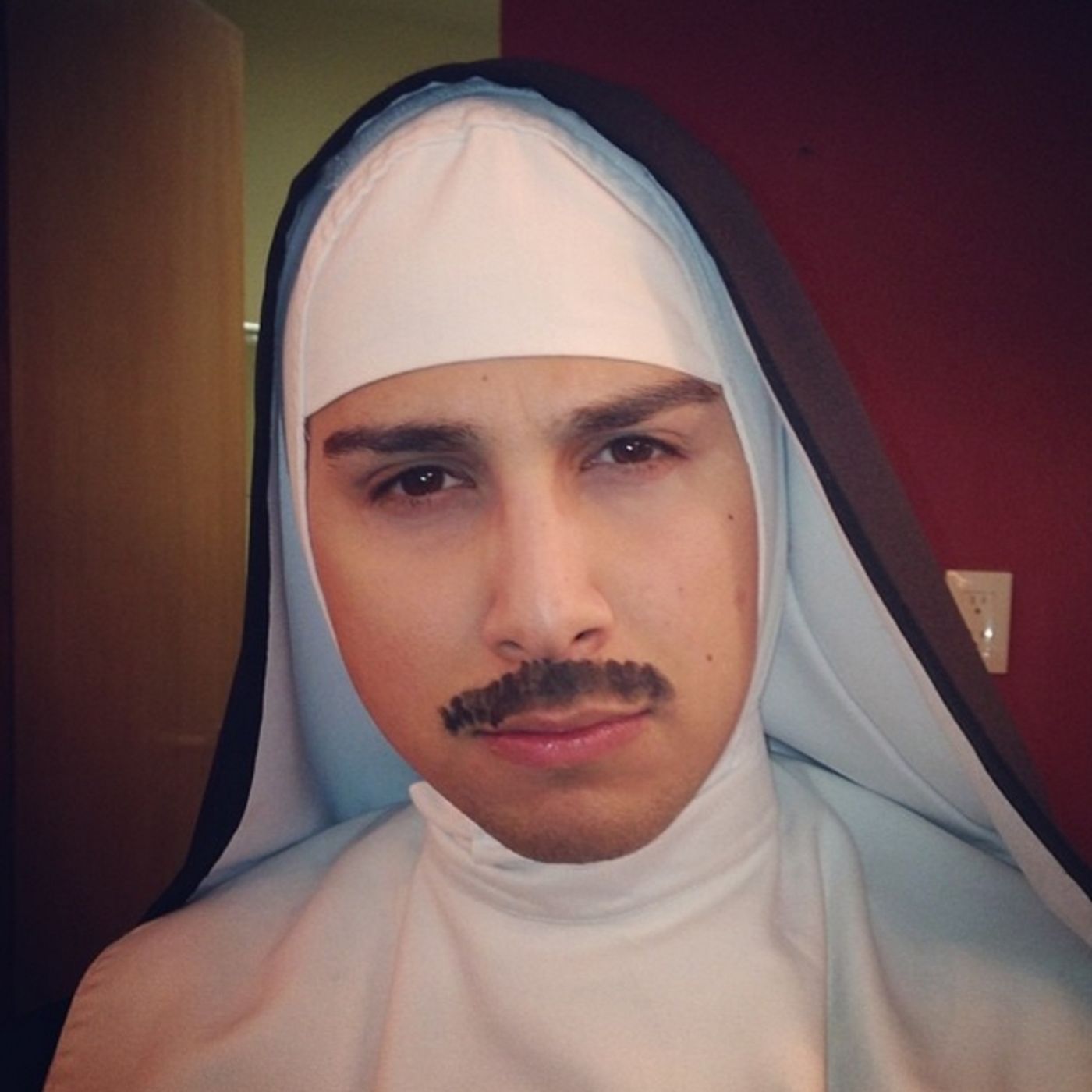 Photo Flash: Saturday Intermission Pics - Dec. 28 - Part 2 - CINDERELLA's Laura Osnes Brings FROZEN to Broadway; Plus WHITE CHRISTMAS & 'PHANTOM' Tours!  Image