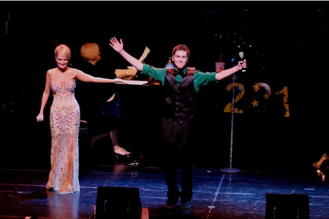BWW Exclusive: Kristin Chenoweth Rings in Sold-Out New Year in Las Vegas with First Male 'For Good' Duet Partner - Standing Ovations & More!  Image