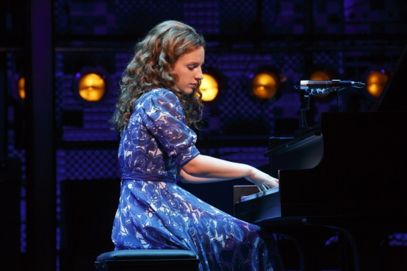 Photo Flash: New Production Photos for Broadway's BEAUTIFUL with Jessie Mueller, Jake Epstein & More  Image