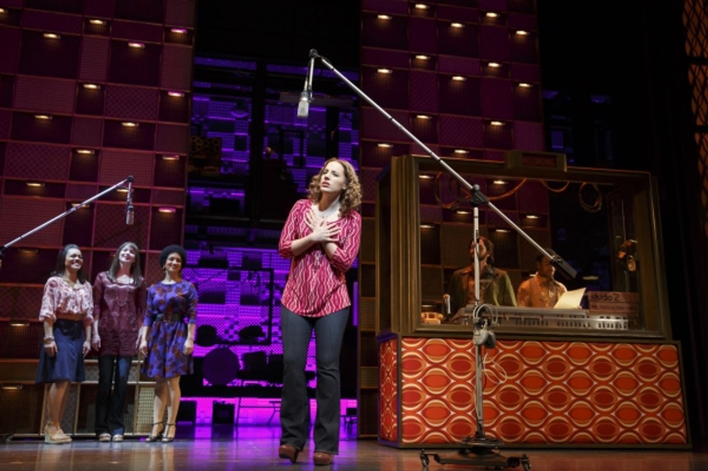 Photo Flash: New Production Photos for Broadway's BEAUTIFUL with Jessie Mueller, Jake Epstein & More  Image
