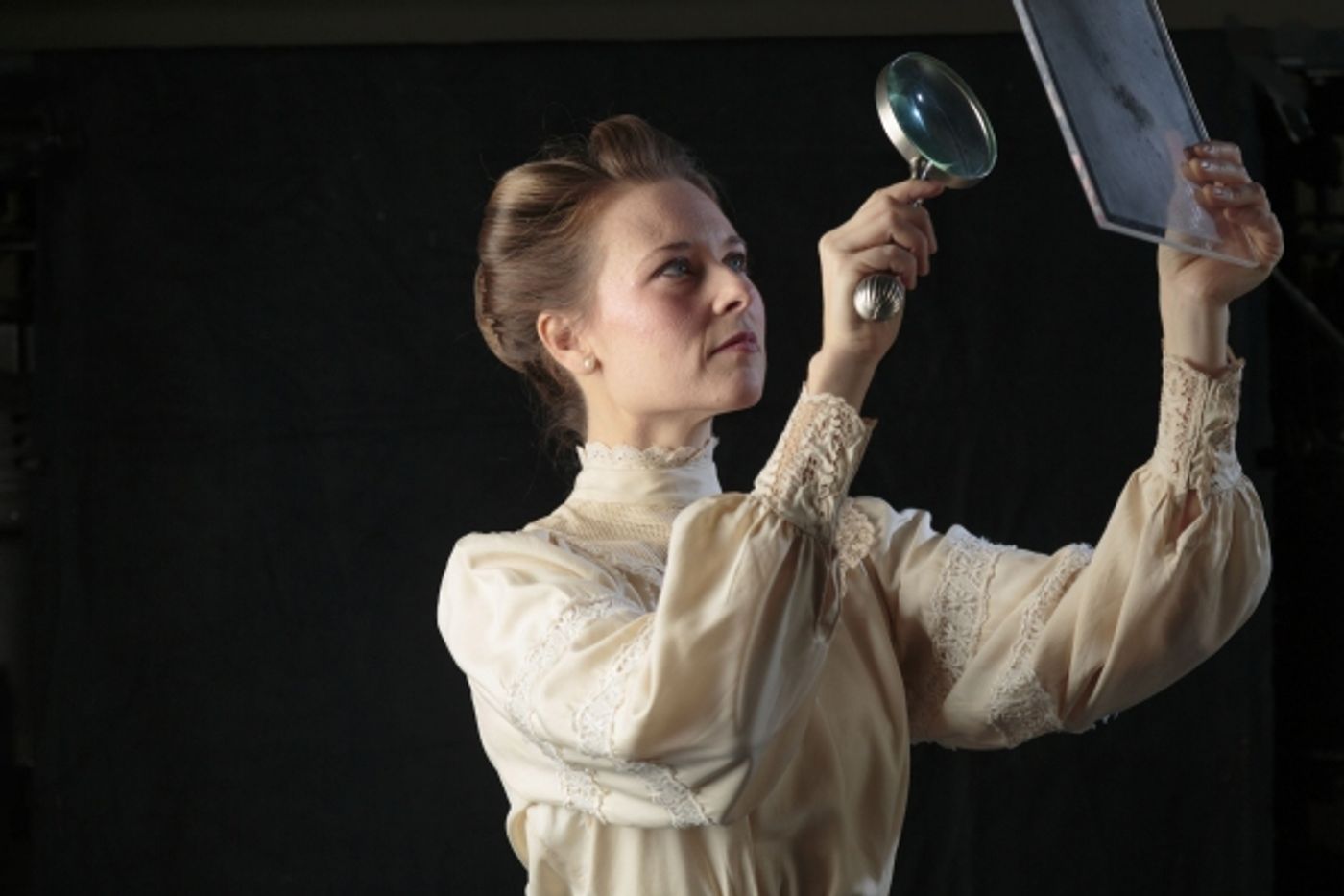 Photo Flash: Promo Shots for TheatreWorks' SILENT SKY, Begin. 1/15  Image