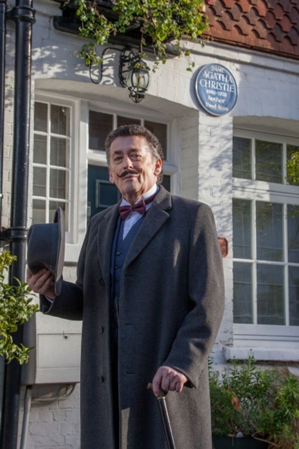 Robert Powell  Photo