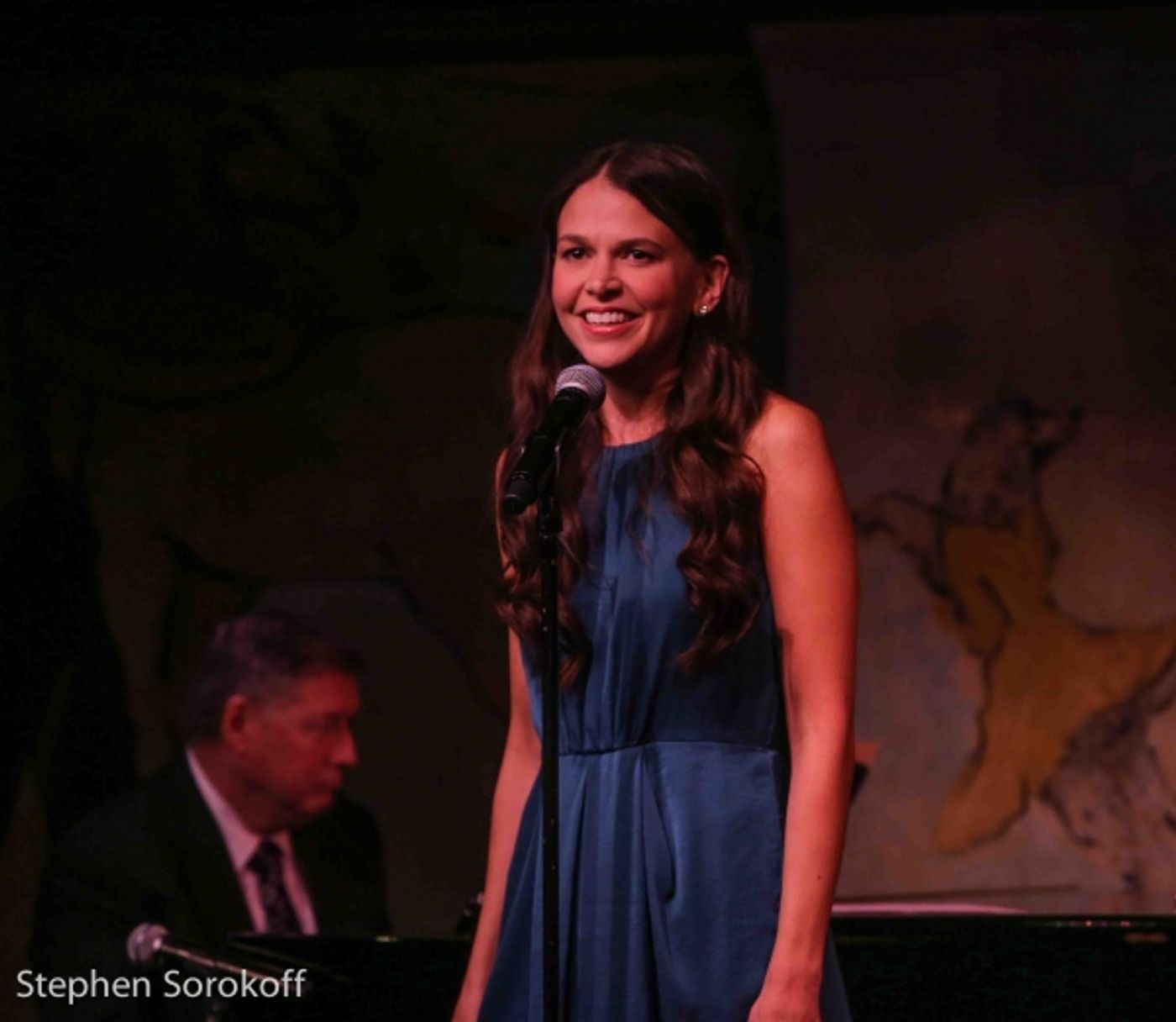 Photo Coverage: Broadway-Bound Sutton Foster Returns to the Cafe Carlyle!  Image