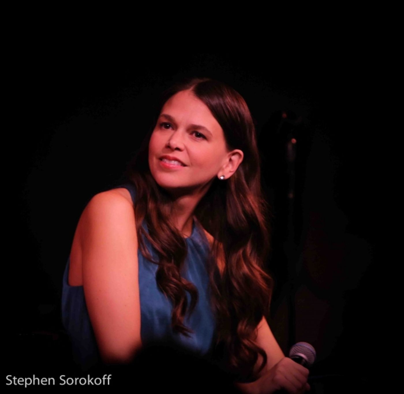 Photo Coverage: Broadway-Bound Sutton Foster Returns to the Cafe Carlyle!  Image