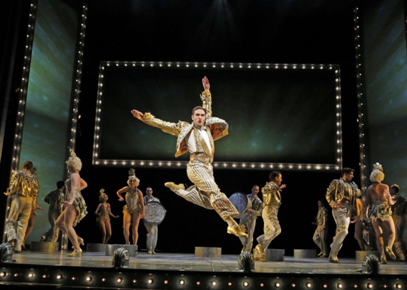 Photo Flash: First Look at Paramount Theatre's 42ND STREET in Aurora  Image