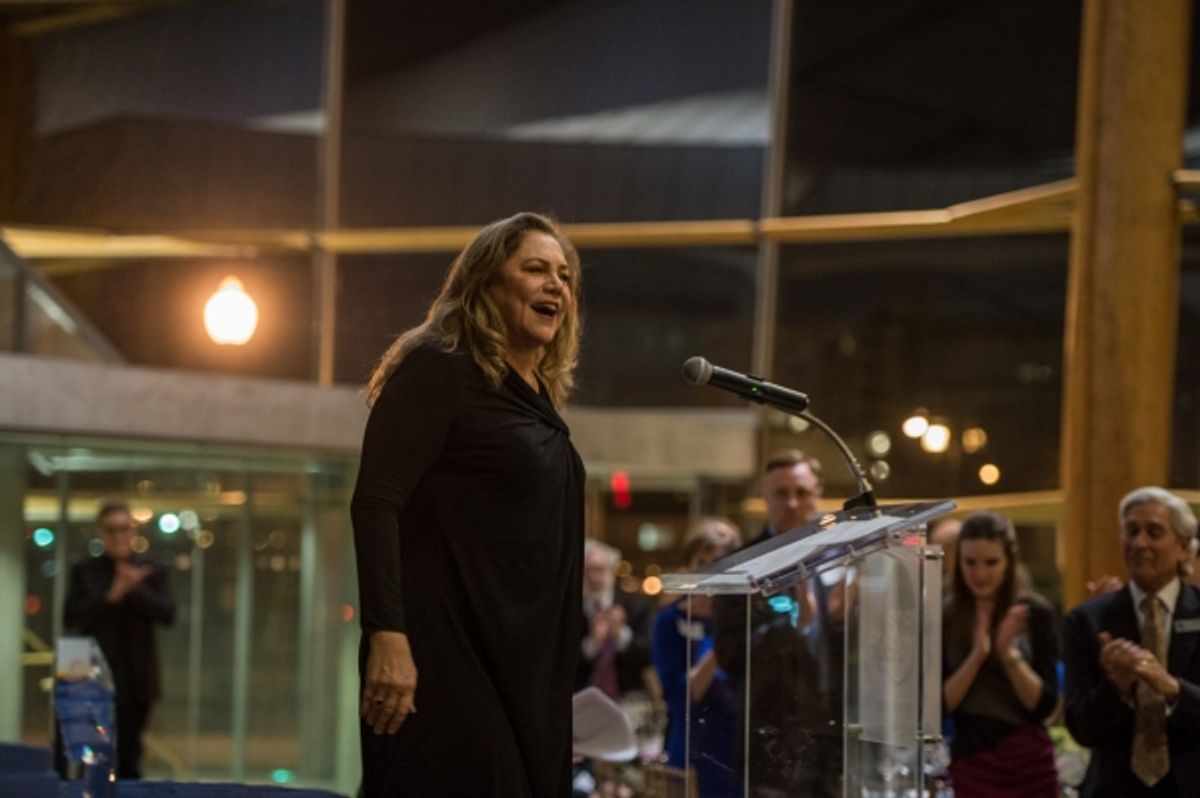 Kathleen Turner accepts the American Artist Award  at 