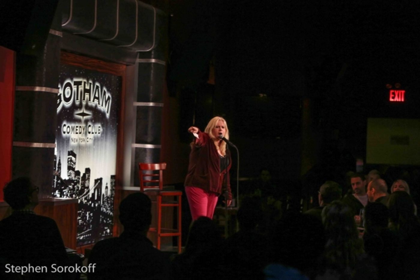Photo Coverage: Dean Edwards Performs at Gotham Comedy Club  Image