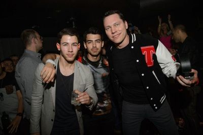 Nick Jonas, Joe Jonas, Tiesto Photo