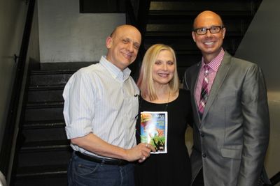 Tom Viola, Roslyn Kind and Richie Ridge Photo