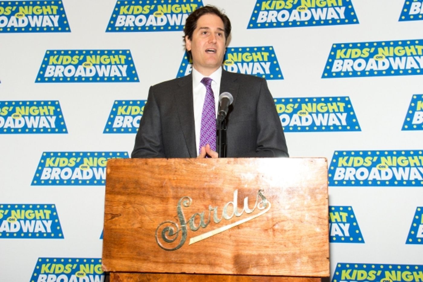 Photo Coverage: Idina Menzel and Broadway League Announce KIDS NIGHT OF BROADWAY's 2014 Festivities  Image