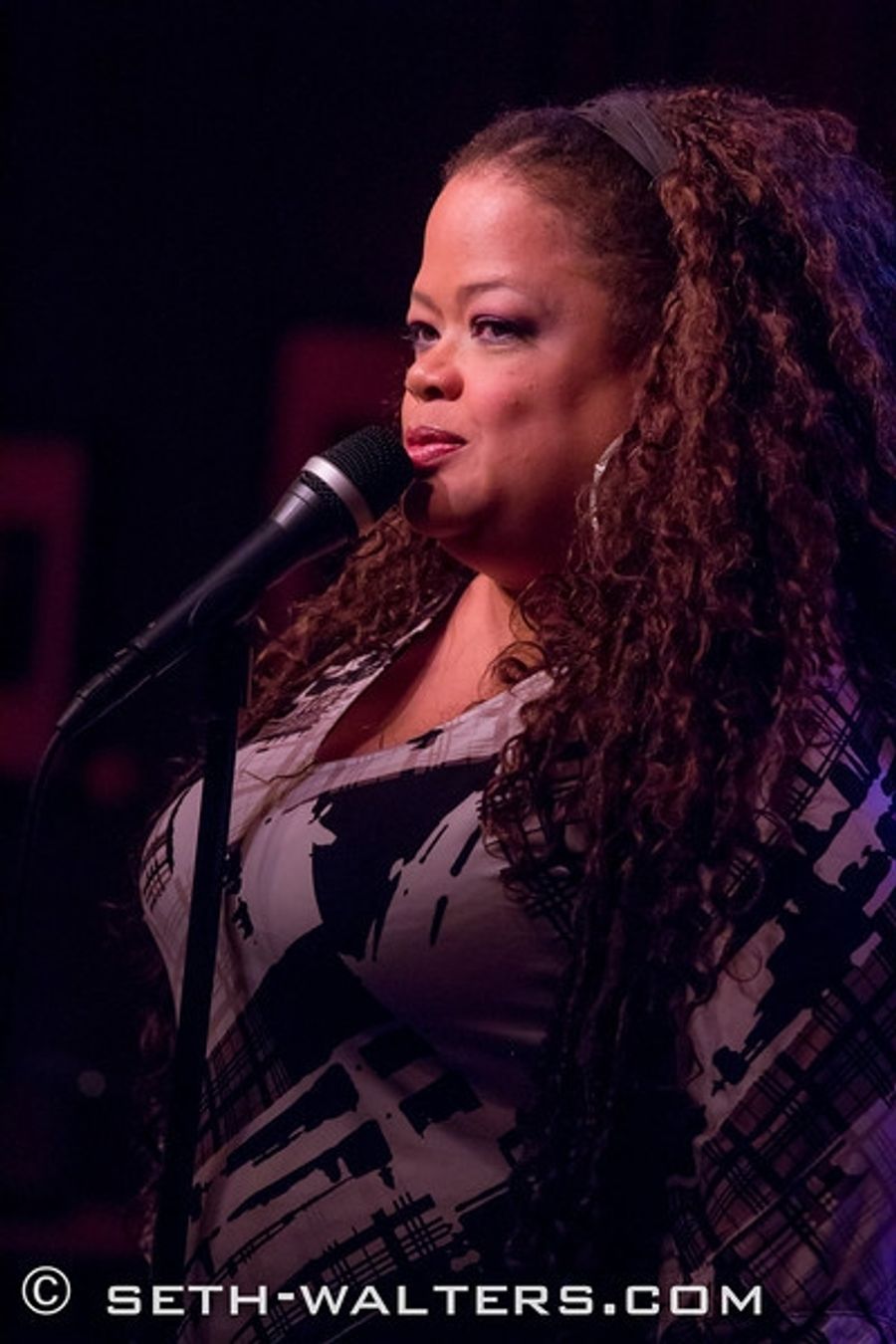 Photo Flash: Natalie Douglas Performs at Birdland Image