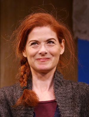 Debra Messing @ BroadwayWorld Debra Messing Photo