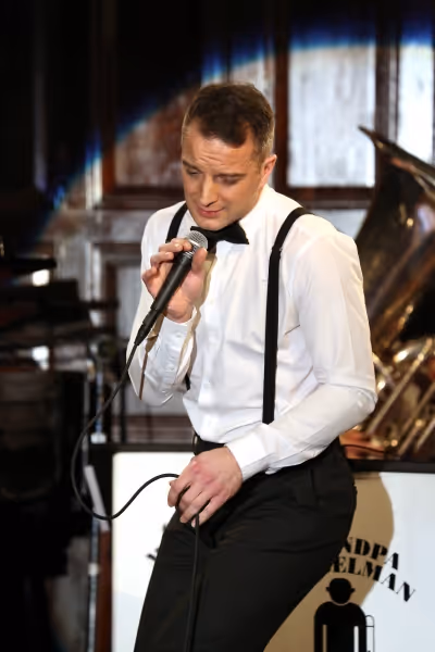 Euan Morton Photo