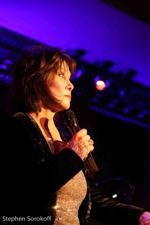 Michele LeeMichele Lee Photo