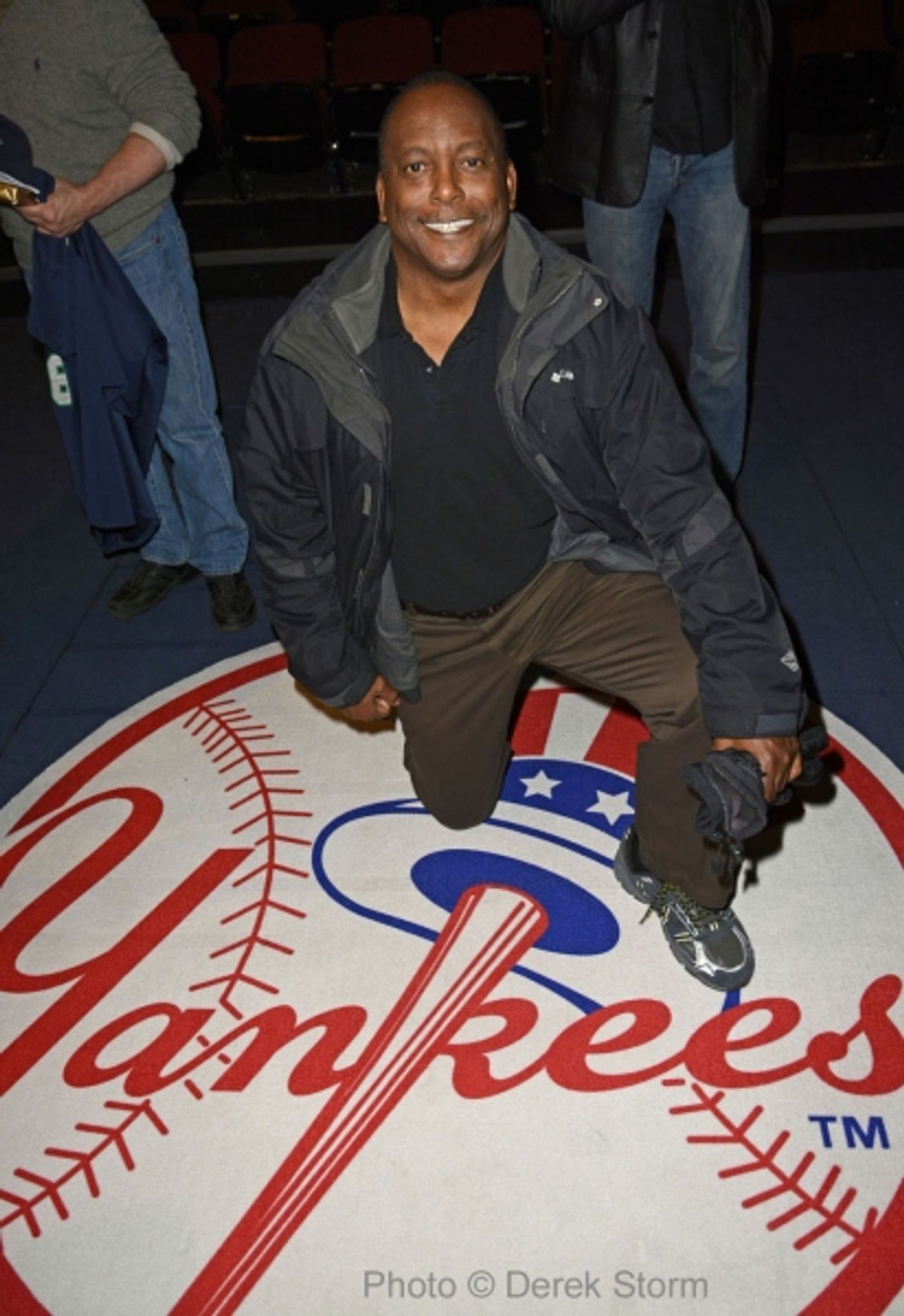 Photo Flash: Former New York Yankee Billy Sample Visits Broadway's BRONX BOMBERS Photo Flash: Former New York Yankee Billy Sample Visits Broadway's BRONX BOMBERS Image