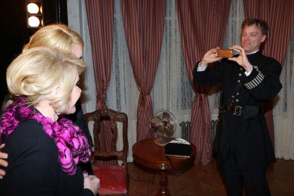 Joan Rivers visits Rebecca Brooksher and Eric Martin Brown Photo