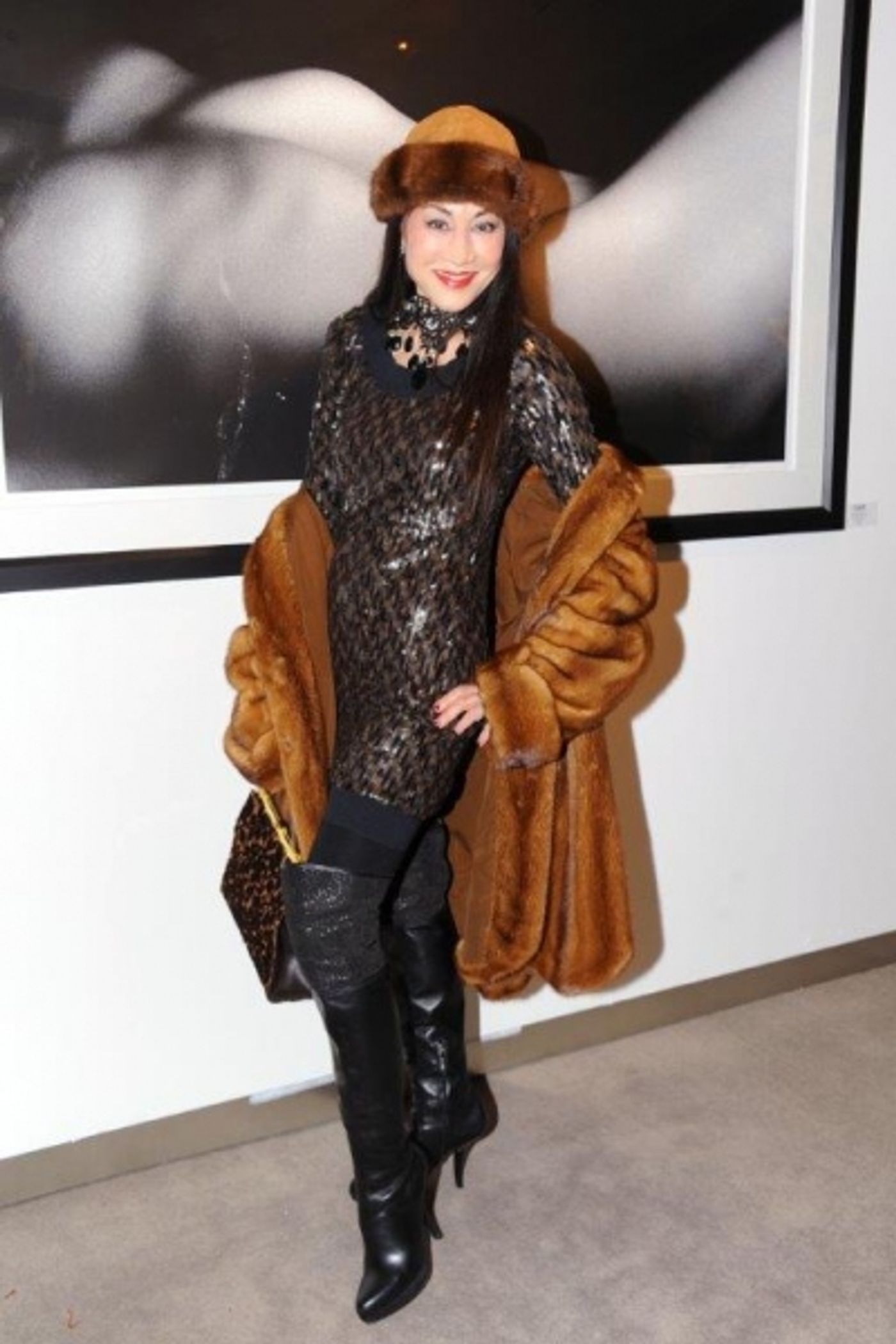 Photo Flash: NY's Top Collectors and More Turn Out for Robert Farber Retrospective at Cavalier Gallery Image