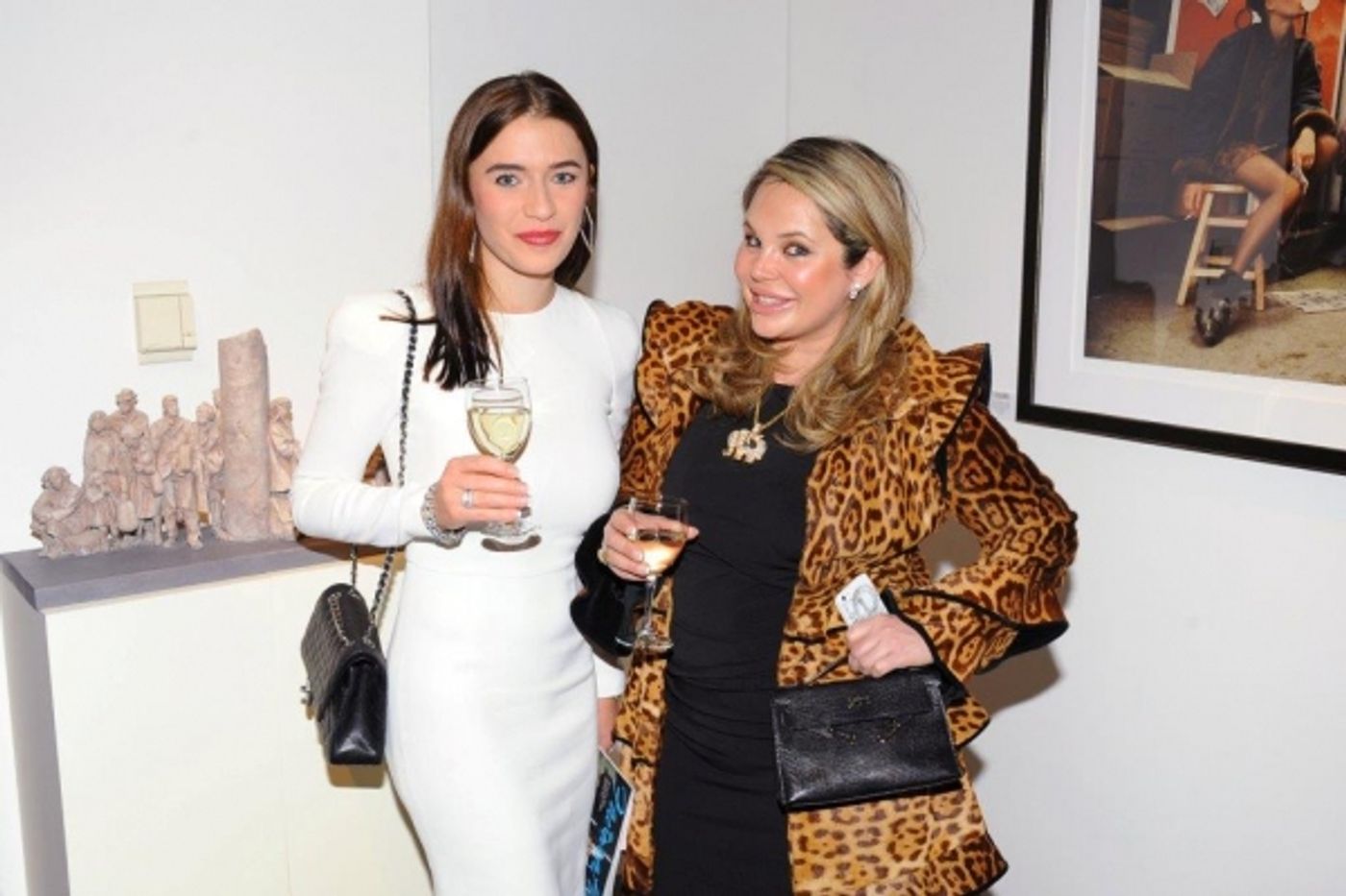 Photo Flash: NY's Top Collectors and More Turn Out for Robert Farber Retrospective at Cavalier Gallery Image