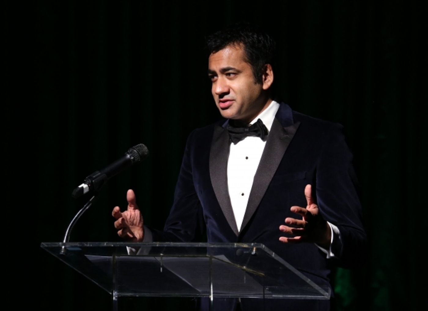 Photo Coverage: A Legen-Dary Tribute! Zachary Levi, Audra McDonald & More Honor Neil Patrick Harris at Drama League Gala  Image