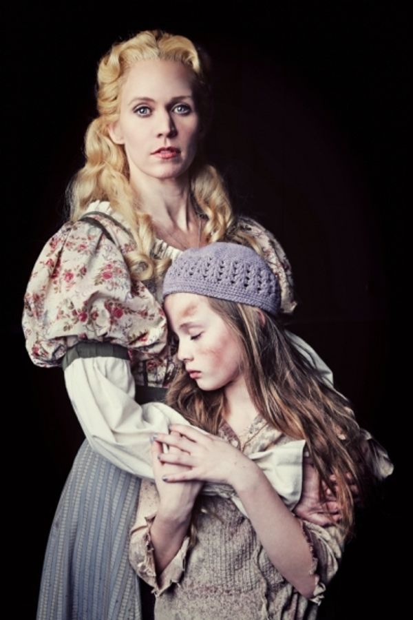 Lauren Kennedy, Riley Campbell Photo