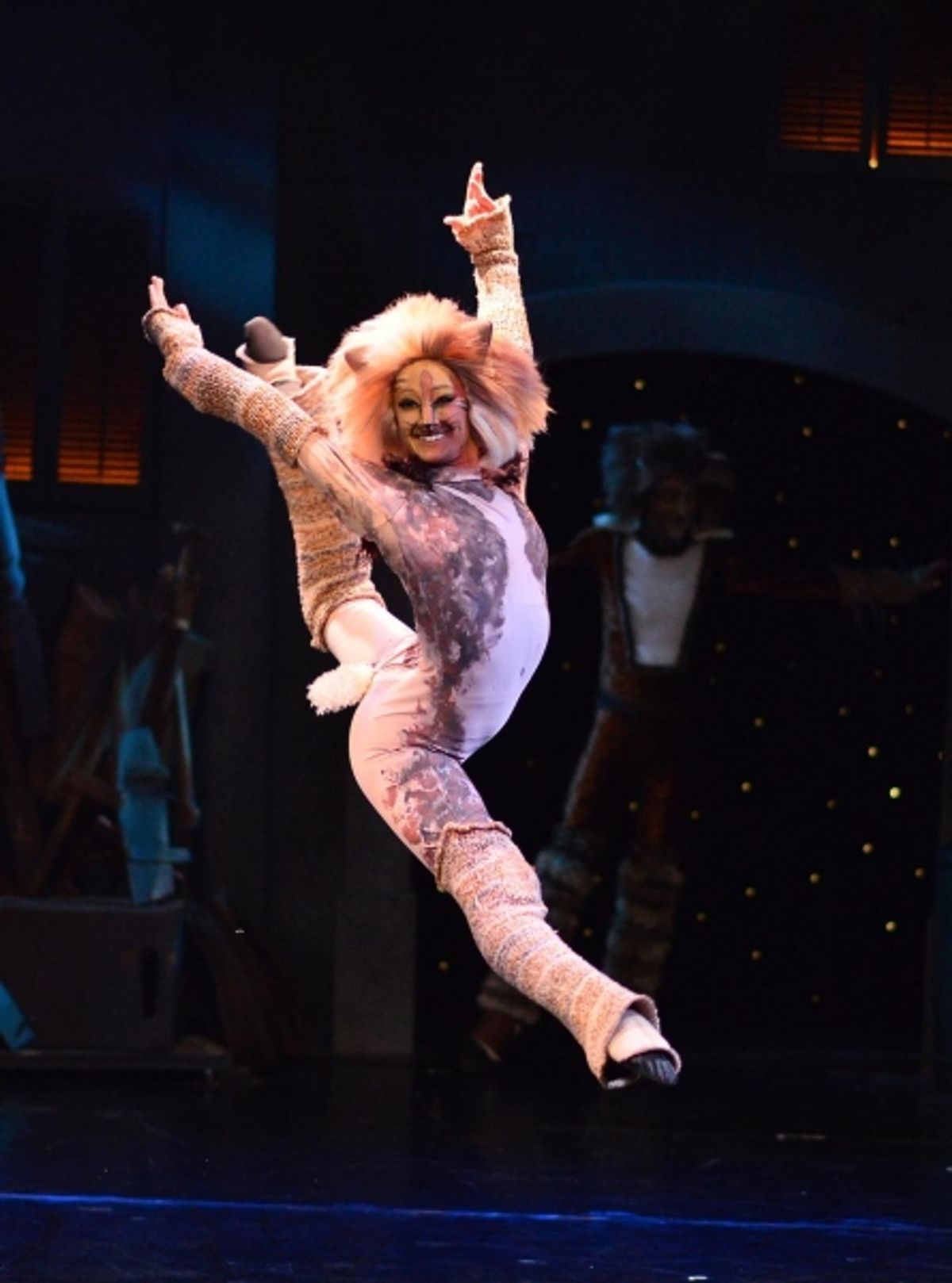 Kristen Noonan leaps as Griddlebone at 