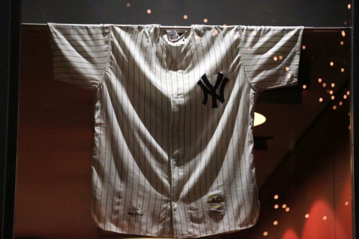 Photo Coverage: Yankees Arrive on Broadway- BRONX BOMBERS Takes Opening Night Bows!  Image