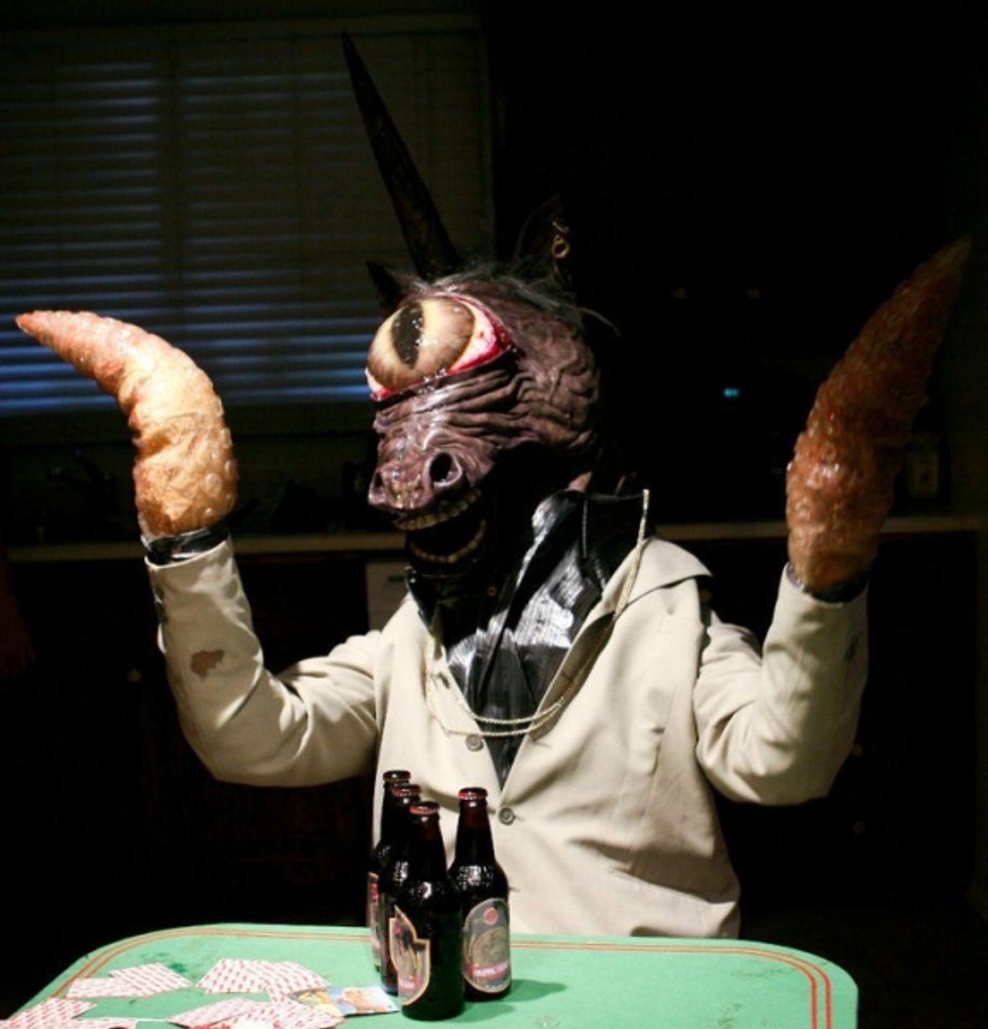 Photo Flash: DEAD ON APPRAISAL Artwork Revealed; VOD Release Set for 3/1  Image