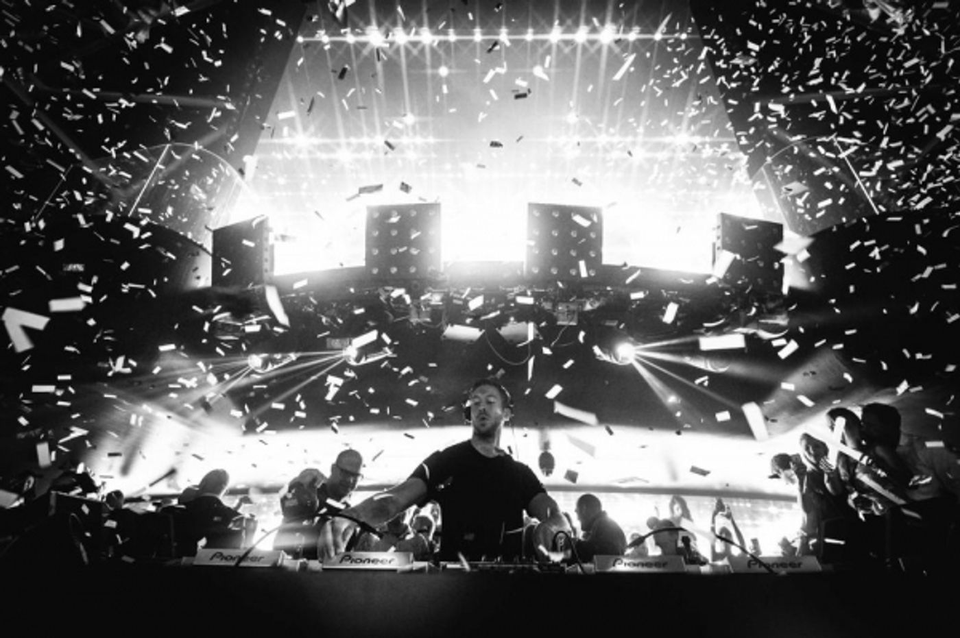 Photo Flash: Seattle Seahawks Celebrate at Hakkasan Nightclub and Jason Statham Parties with Calvin Harris - Friday, Feb. 7  Image