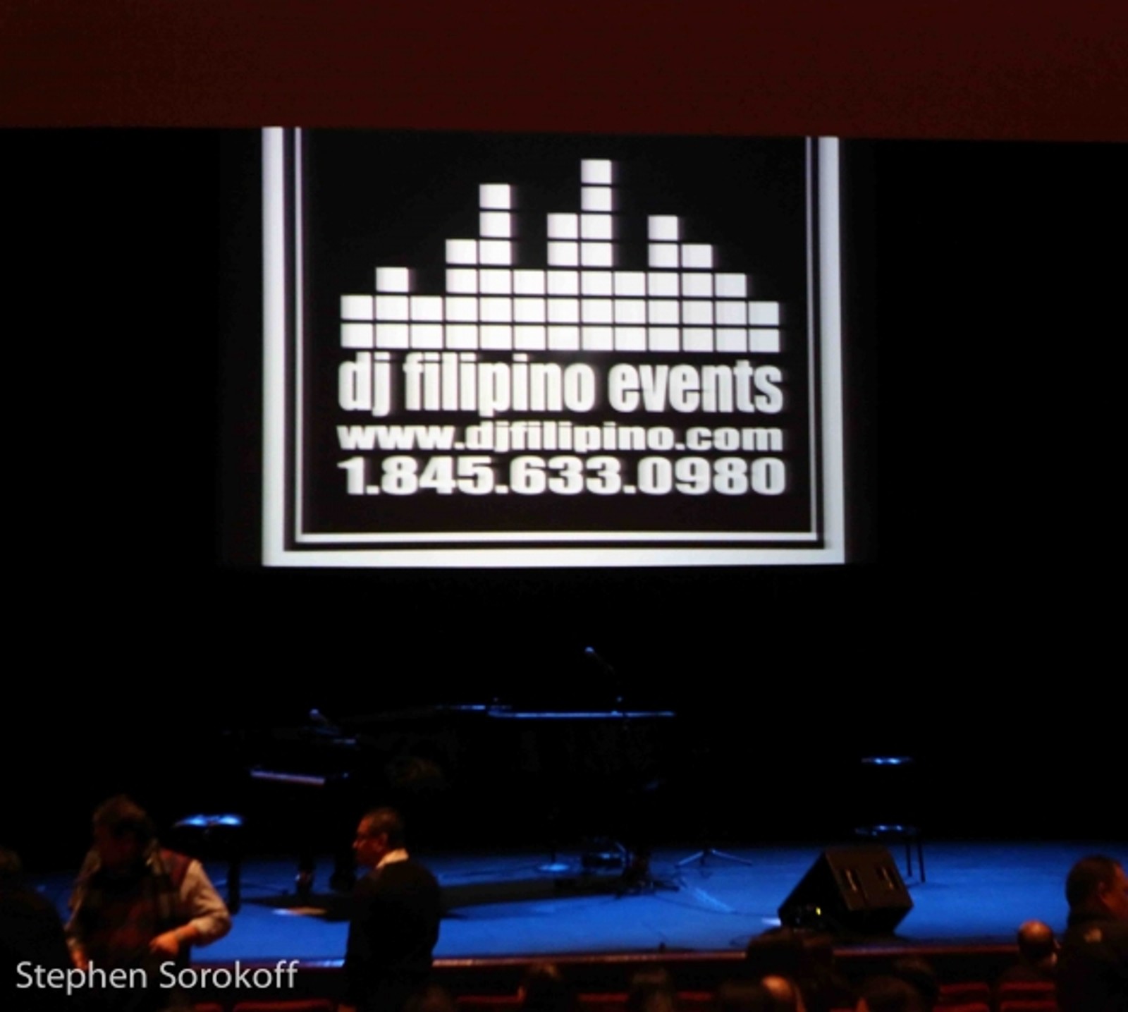 Photo Coverage: David Pomeranz Plays The Sylvia & Danny Kaye Playhouse — photo 15 of 15